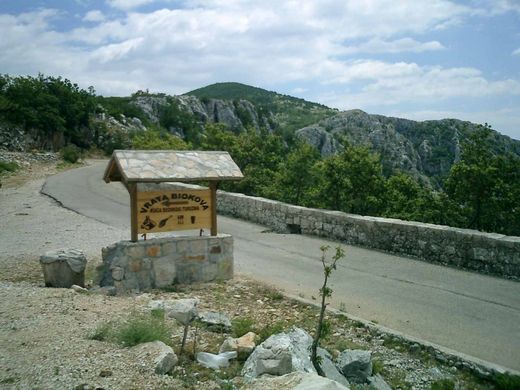 11 Biokovo - ranč příjezd.jpg