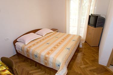 APT Brajković 16 - A2 - 2 pokoj b.jpg