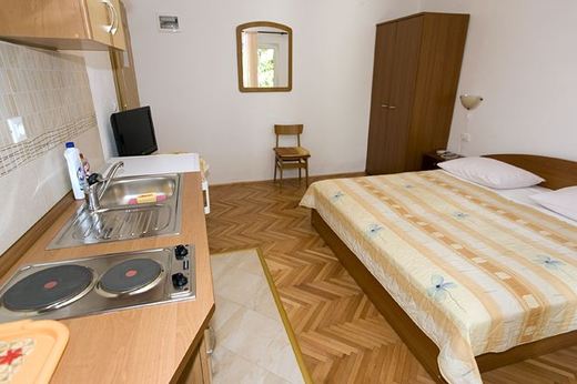 APT Brajković 21 - A2 - 3 pokoj b.jpg