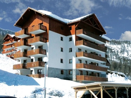 Francie 01 - Puy St. Vincent 02.jpg