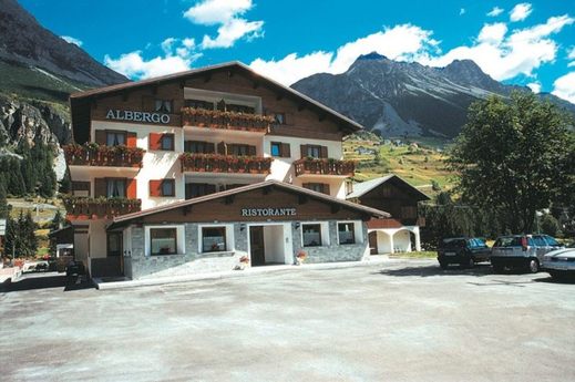 Hotel 047-29  Bormio - San Colombano  Alta Valtellina  Itálie.jp