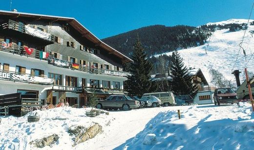 Hotel 047-36  Bormio - San Colombano  Alta Valtellina  Itálie.jp