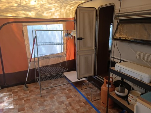 Karavan Hobby 3-4 os. č. 2 d.jpg