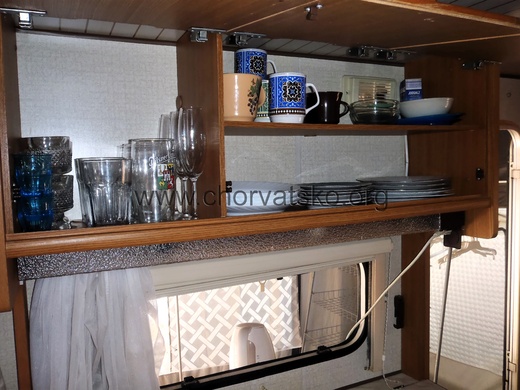 Karavan Hobby 3-4 os. č. 2 f.JPG