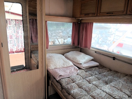 karavan Viceroy 5 os. c. 1 e.jpg