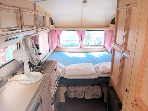 karavan Viceroy 5 os. c. 1 f.jpg